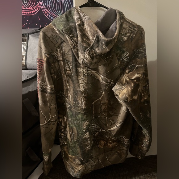 Cabelas Hooded Sweatshirt - Picture 2 of 3